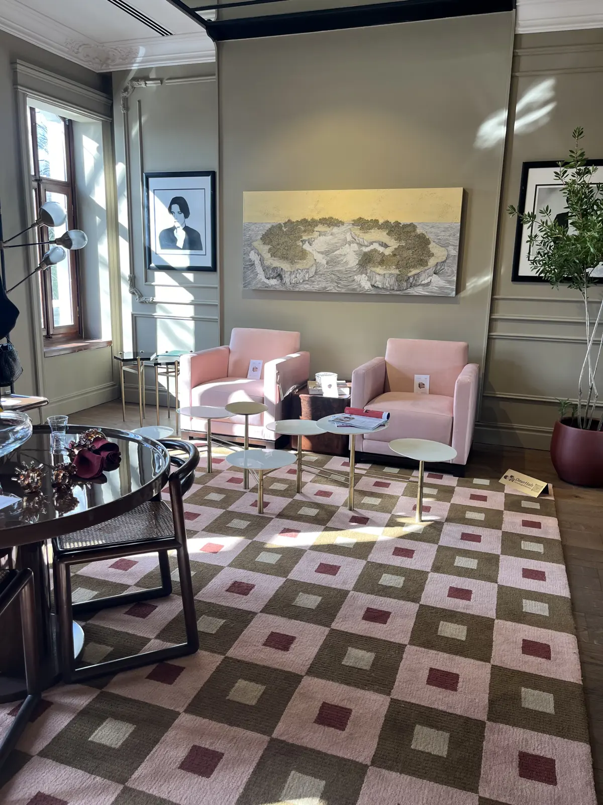 Akaretler Design & Antiques